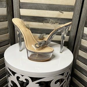 Single stack platform heels